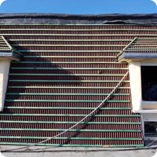 Construcción de nuevos edificios de viviendas con teja curva