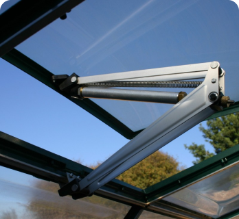 Claraboyas para luz y ventilación, lucernarios con climatización y ventilación mecánica.